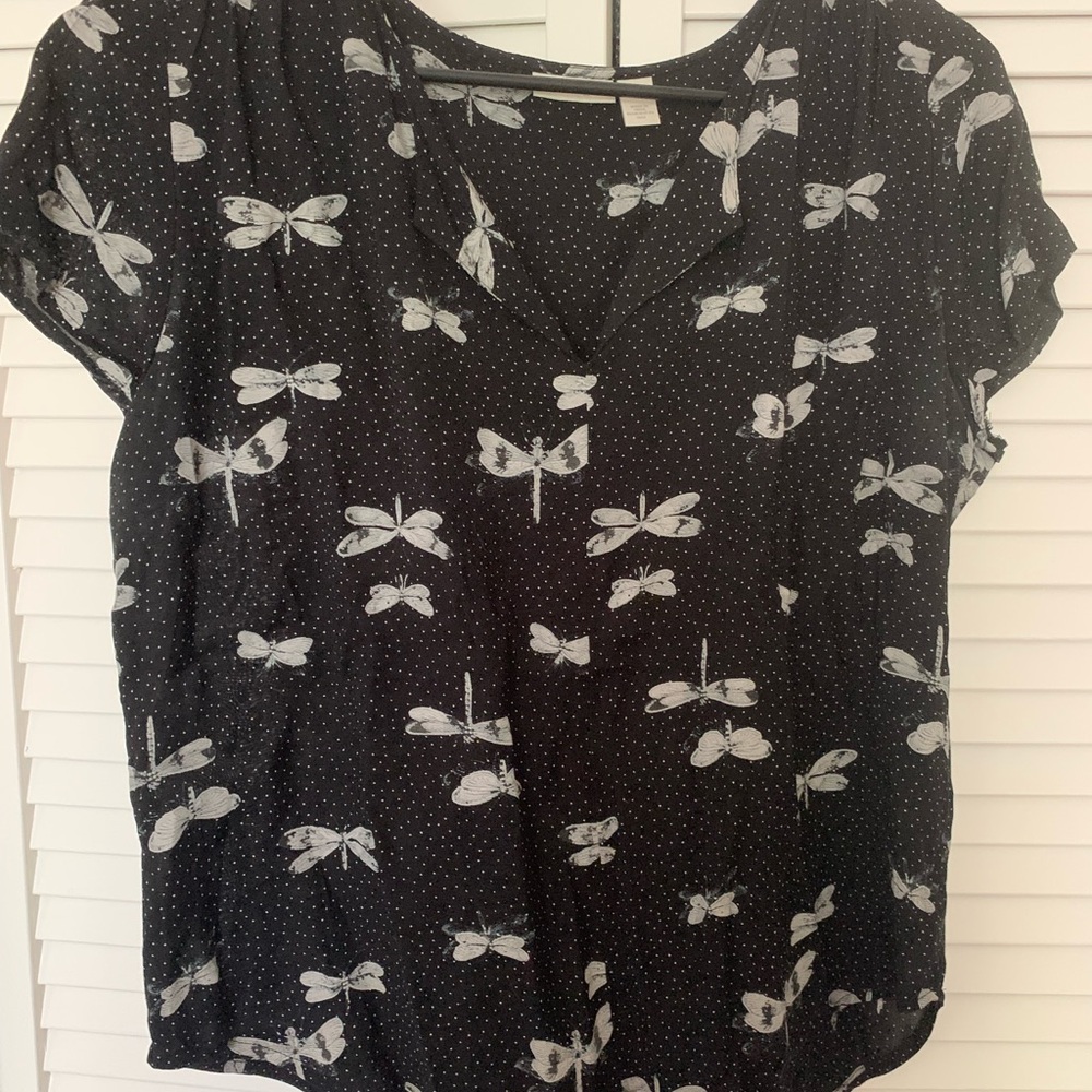 Hinge Black and White Boxy Blouse with Notched Collar